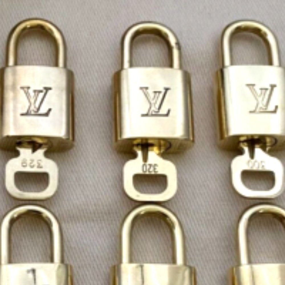 SALE! Louis Vuitton Lock & Key Gold Brass Authentic MINT - Picture 12 of 15